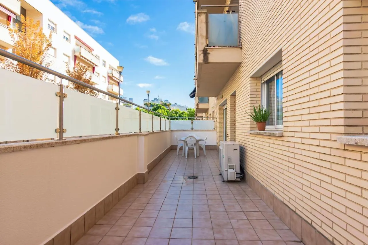 Elegant Apartment In Lloret De Mar 85 M² With Pool 스페인